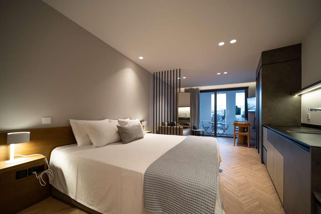 Alinea Suites Limassol Center Habitación foto